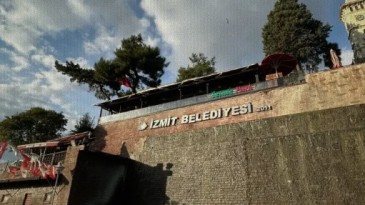 İzmitliler’in uğrak yeri Şelale Kafe kapandı
