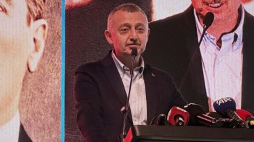 Başkan Büyükakın, Ak Parti Gençlik Kongresi’nde gençlere seslendi