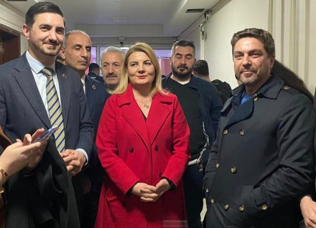 Gazeteci gözaltına alınmıştı; CHP’den sert tepki geldi