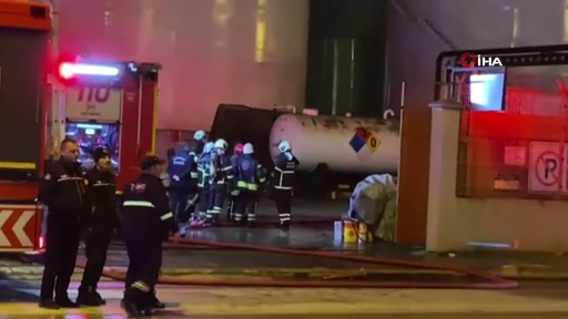 Akaryakıt dolum tesisinde yangın: Patlama oldu, yaralılar var