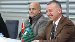 Kocaelispor’da kriz: Başkan Büyükakın futbolcularla görüştü