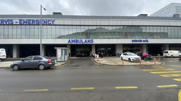 İzmit’te 25 günlük bebek sokakta terk edilmiş halde bulundu