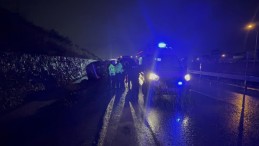 Otomobil ile çarpışan araç yan yattı; 5 yaralı