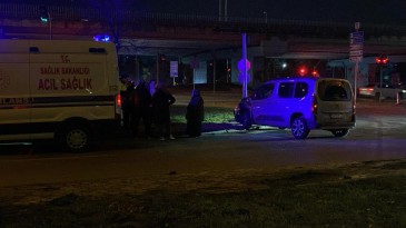 İzmit Yahya Kaptan’da araç takla attı: 1 yaralı