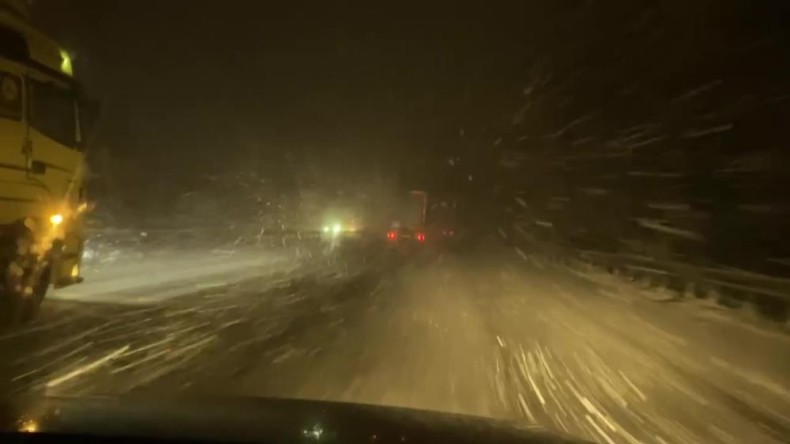 Kar sürücüler için çile, çocuklar için ise eğlence oldu