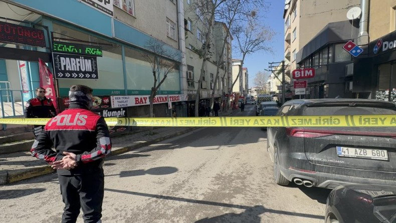 Sokak ortasında silahlı saldırı