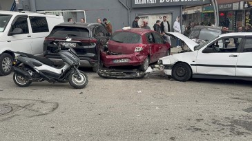 Polisten kaçan sürücü dehşet saçtı: Yaralılar var