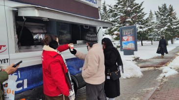 İzmit Belediyesi sınava girecek gençleri ve ailelerini yalnız bırakmadı