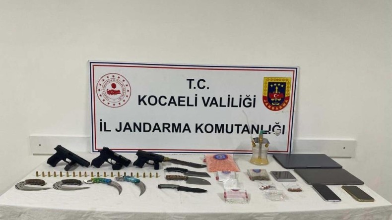 Kocaeli’de adrese uyuşturucu baskını: Neler çıktı neler…