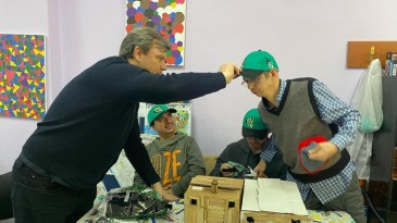 Ertuğrul Sağlam, haftalar sonra geldi, Kocaelispor hediyeleri dağıttı