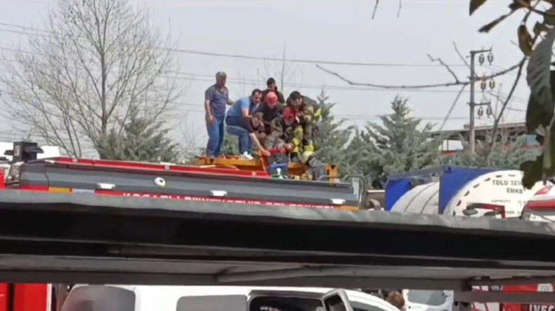 Temizlik yaparken kimyasal tankerinin içine düştü, ağır yaralandı