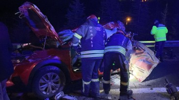 TEM Kocaeli geçişinde feci kaza: 2 ölü, 4 yaralı