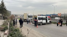 İşçi servisi tır ile çarpıştı: Yaralılar var