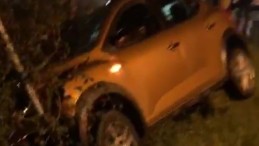 Kartepe’de iki otomobil çarpıştı: 2 yaralı