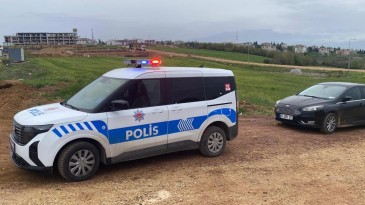 “Namus davası” diye bağırarak 2 kişiyi bıçakladılar