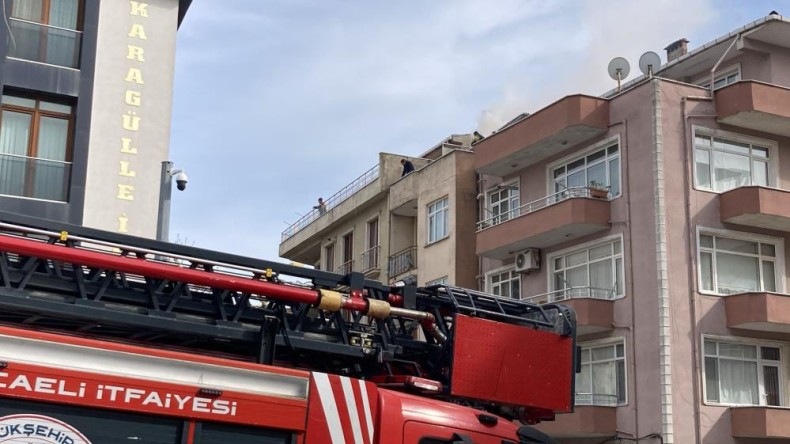 4 katlı binada korkutan yangın