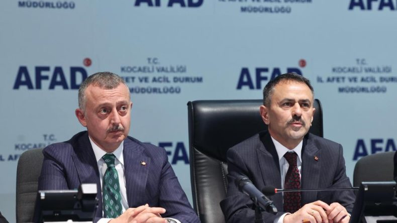 Kocaeli Valisi Aktaş: Deprem sırasında paniğe kapılan 23 kişi yaralandı