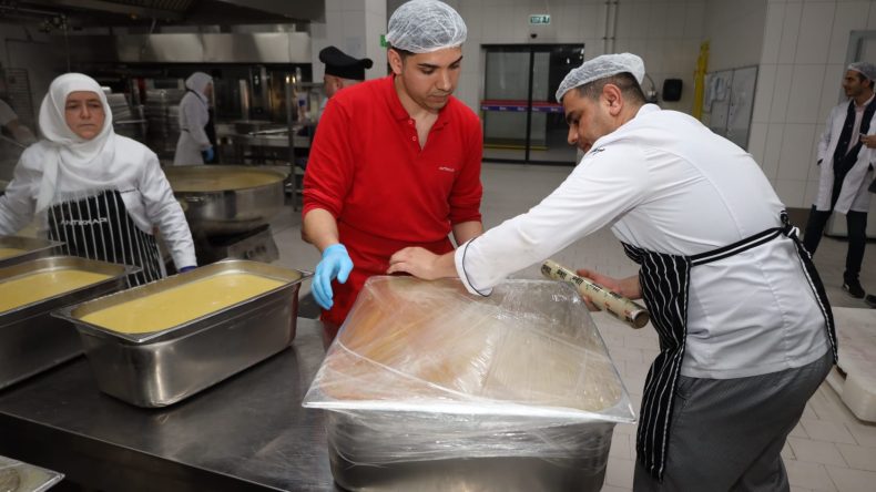 Büyükşehir’in Afet Tırı, İstanbullular’ın yanında