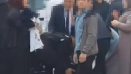 Düğün öncesi bir grup arasında tekmeli yumruklu kavga