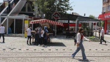 Aydın Ünlü Tramvay Kafeyi devretti