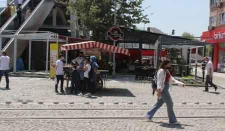 Aydın Ünlü Tramvay Kafeyi devretti