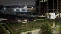 Belediye otobüsünü çalmaya çalışan hırsızlar suçüstü yakalandı