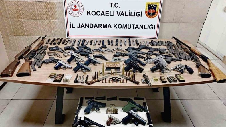 Jandarma’dan ev ve iş yerine operasyon: İşte ele geçirilenler