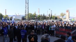 İzmit Belediyesinden TÜPRAŞ işçilerine sıcak destek