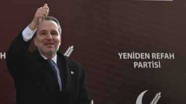 Yeniden Refah’ta neler oluyor: Erbakan’ın katılacağı kongre öncesi flaş gelişme