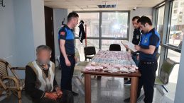 Dilencinin üzerinden çıkan paraya zabıta ekipleri de şaşırdı