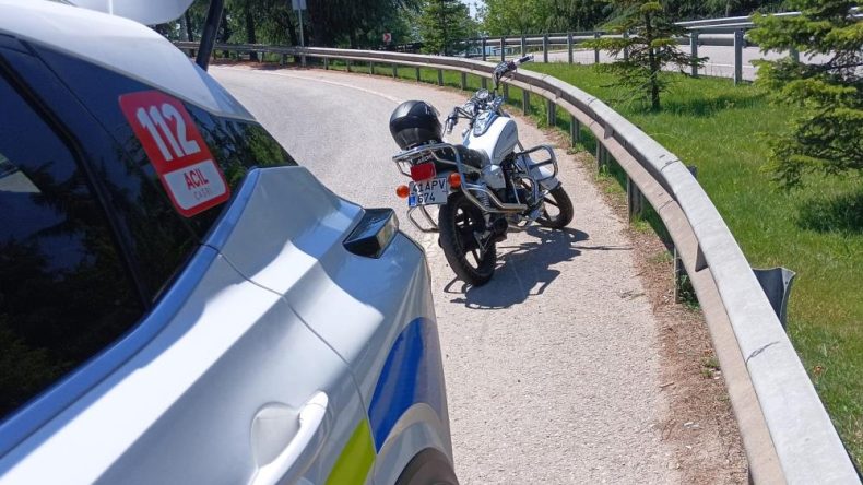 Motosikletten düşen sürücü yaralandı