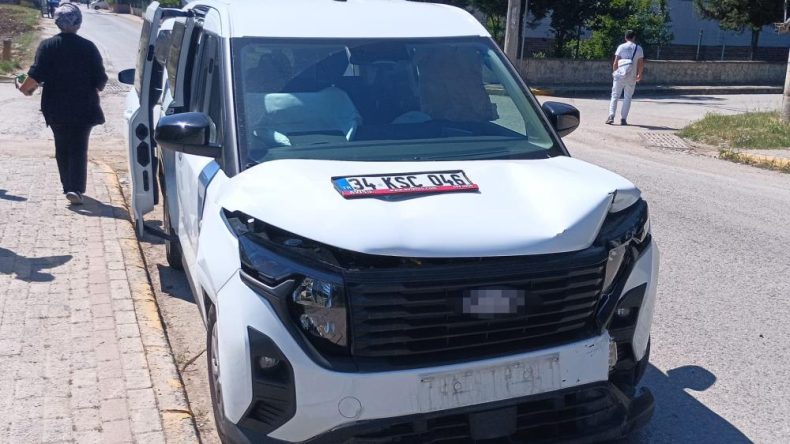 Gölcük’te kaza: 2 sürücü hastaneye kaldırıldı