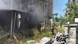 Kartepe’de şantiyede yangın