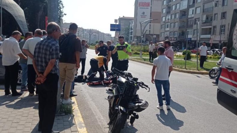 Otomobil ile çarpışan motosiklet sürücüsü yaralandı