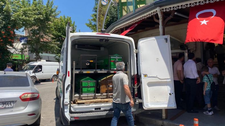 21 yaşındaki genç evinde ölü bulundu