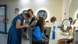 Bu merkezin her kapısı umuda açılıyor