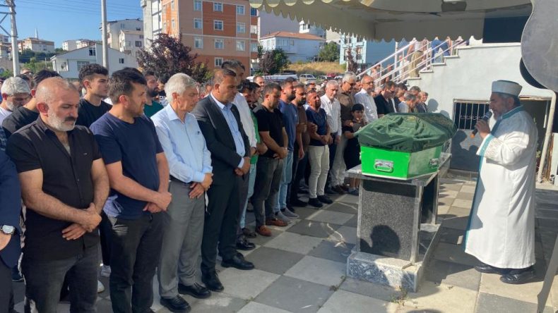 Darıca Belediye Başkanının makamında kendini vuran zabıta memuru toprağa verildi