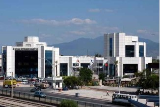 İzmit’te konuşuluyor: Ak Parti’li başkanın akrabası Büyükşehir’de işe başladı iddiası