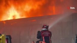 Traktör bayisinin deposunda büyük yangın