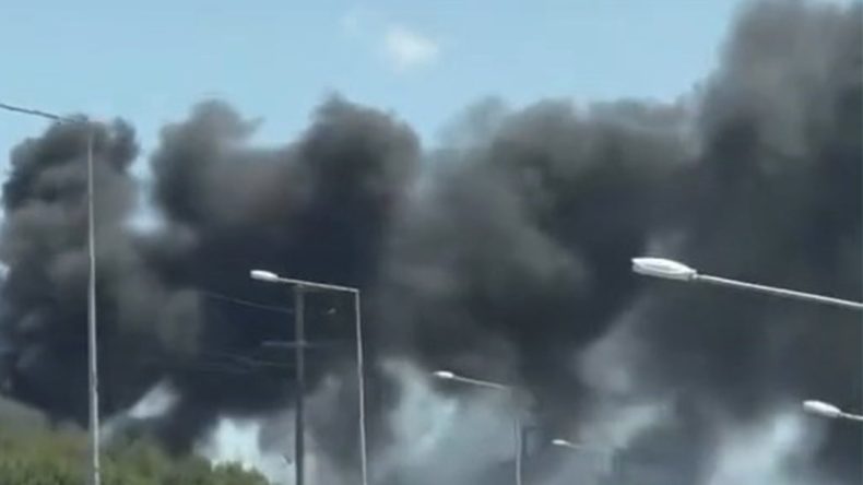 Döküm fabrikasında yangın: Gökyüzü siyah dumanla kaplandı