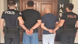 2 şüphelinin üzerinden 162 adet sentetik ecza hapı ele geçirildi