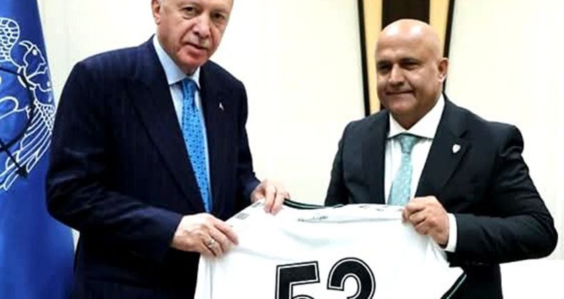 Cumhurbaşkanı Erdoğan’a, 41 numaralı forma değil, 53 numaralı forma hediye: Kentte tepki var