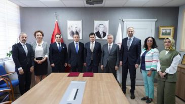 Ford Otosan bir ilke daha imza atıyor: Üretim deneyimini eğitimle buluşturacak