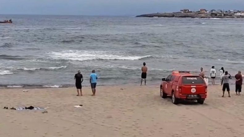 Kandıra’da denizde boğulma tehlikesi geçiren iki kişi kurtarıldı; 1 kişi kayboldu, aranıyor