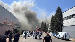 Plastik varil fabrikasında korkutan yangın