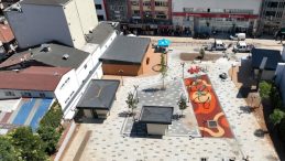 İzmit’e yeni meydan