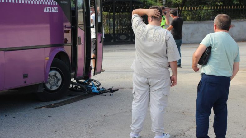 Bisikletiyle sokağa fırlayan çocuk otobüsün altında kaldı