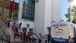 İzmit Belediyesinden Kur’an Kursu öğrencilerine ikram sürprizi