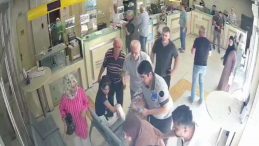 Nefesi kesilen çocuğun imdadına güvenlik görevlisi yetişti