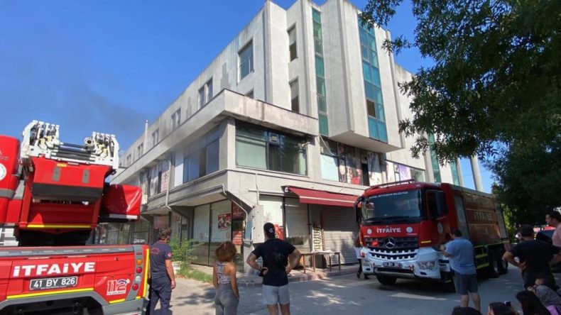 Spor salonunda yangın